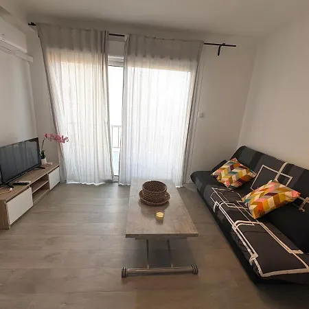 Moderne A 50 Metres De La Palavas-les-Flots